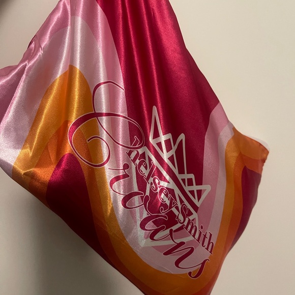 Chelsey smith crown headband wig - Picture 2 of 6